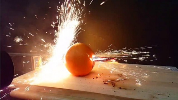 Foto - Yavaşlatılmış kamerayla çektiler! Maytap geçirip ateşe verdiler!