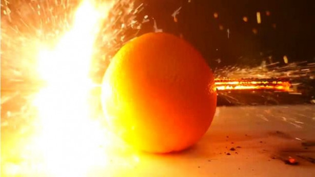 Foto - Yavaşlatılmış kamerayla çektiler! Maytap geçirip ateşe verdiler!