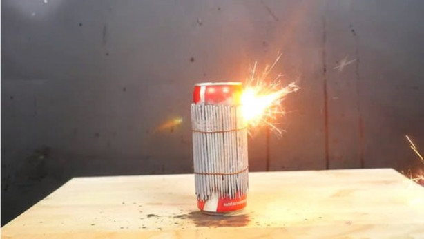 Foto - Yavaşlatılmış kamerayla çektiler! Maytap geçirip ateşe verdiler!