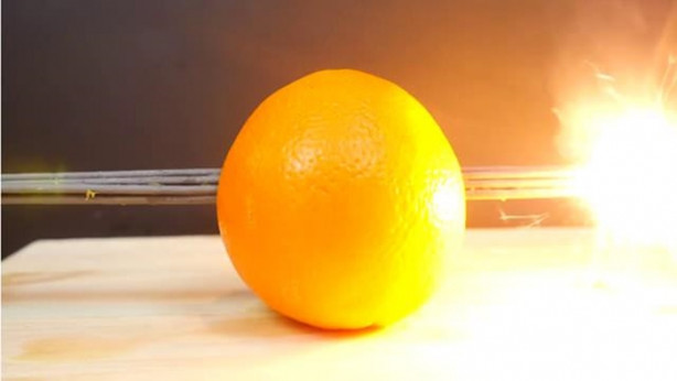 Foto - Yavaşlatılmış kamerayla çektiler! Maytap geçirip ateşe verdiler!