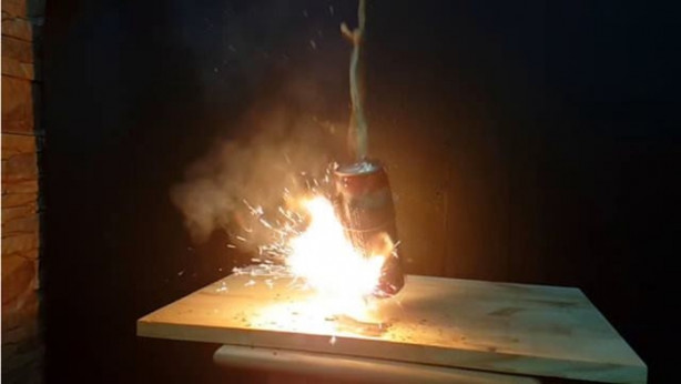 Foto - Yavaşlatılmış kamerayla çektiler! Maytap geçirip ateşe verdiler!