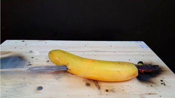 Foto - Yavaşlatılmış kamerayla çektiler! Maytap geçirip ateşe verdiler!