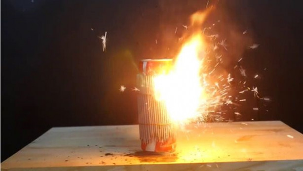 Foto - Yavaşlatılmış kamerayla çektiler! Maytap geçirip ateşe verdiler!