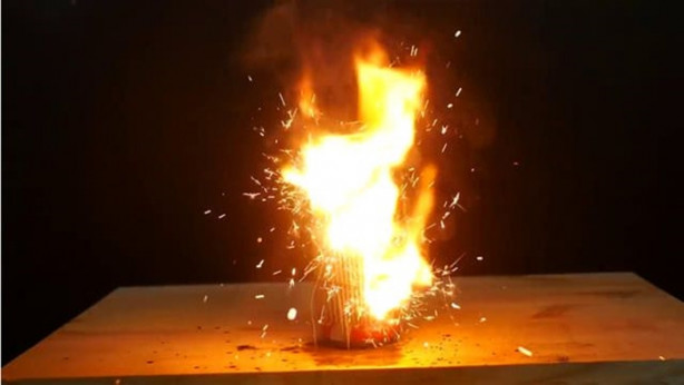 Foto - Yavaşlatılmış kamerayla çektiler! Maytap geçirip ateşe verdiler!