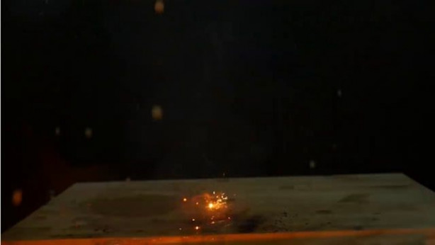 Foto - Yavaşlatılmış kamerayla çektiler! Maytap geçirip ateşe verdiler!