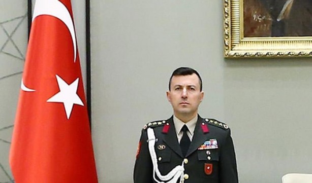 Foto - Yaverlere neden kordon takılıyor?