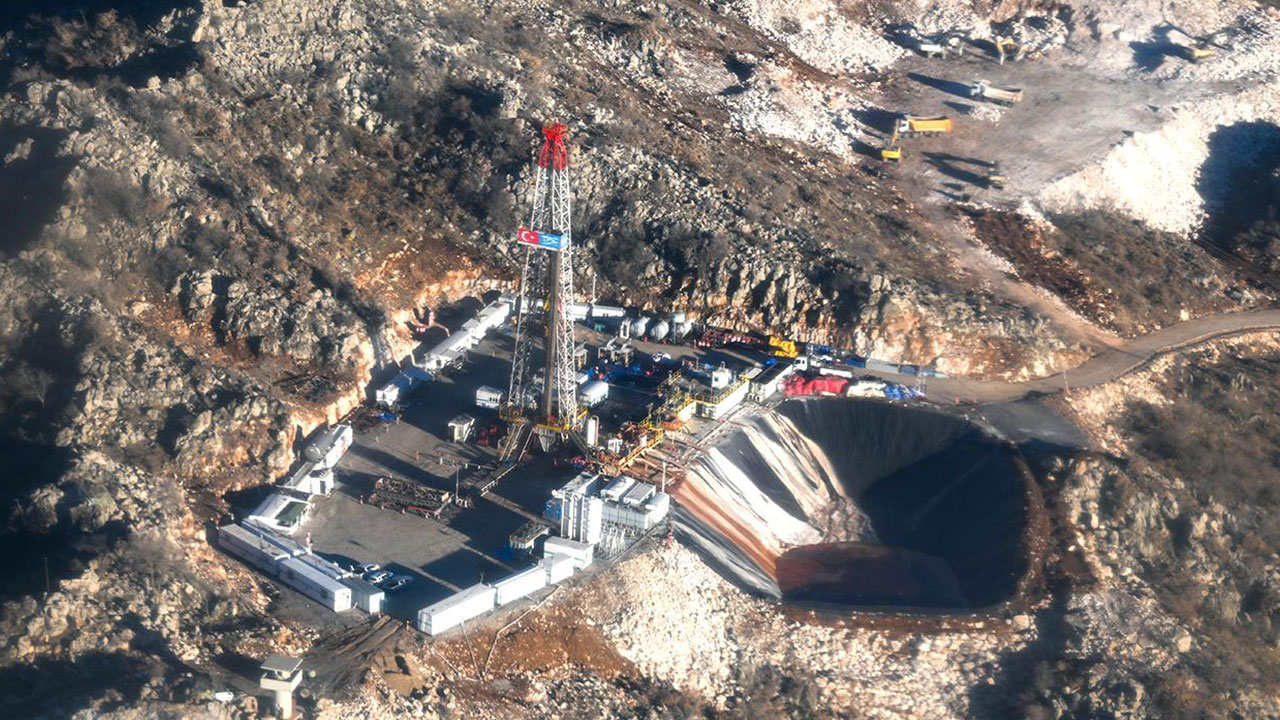 Foto - Yavuz Donat 'Orada petrol var' diyerek sitem etti: İnanmayan varsa gelsin görsün