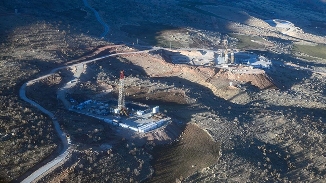 Foto - Yavuz Donat 'Orada petrol var' diyerek sitem etti: İnanmayan varsa gelsin görsün