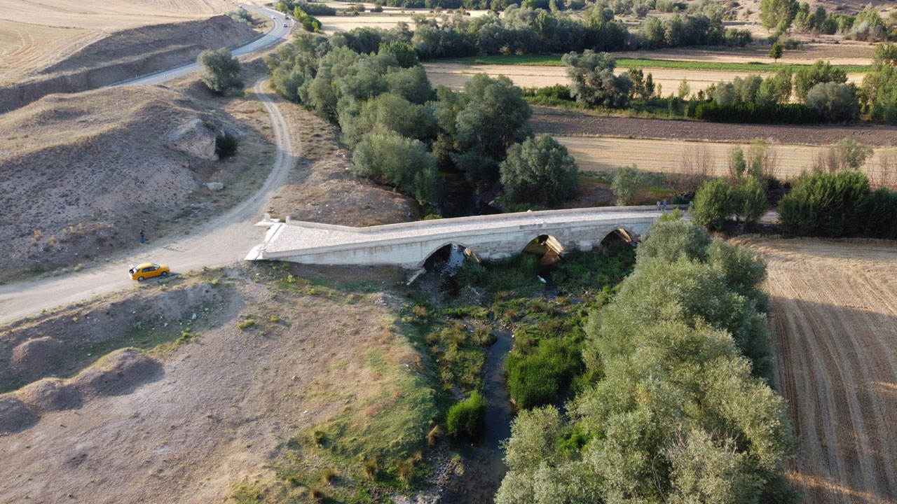 Foto - Yavuz Sultan Selim yaptırdı! Tarihi köprü 5 asır sonra böyle görüntülendi