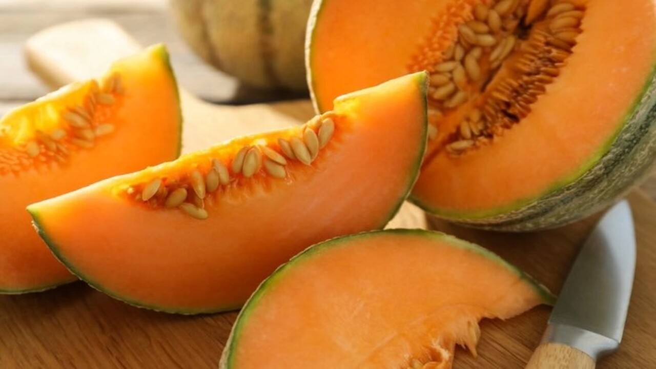 Foto - Yaz gelmeden öğrenmek gerekiyor! Kavunu keleğinden ayırmanın kolay yolu