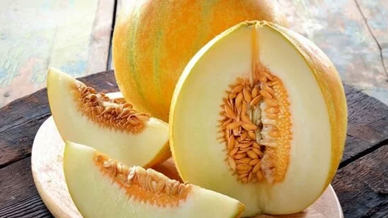 Yaz gelmeden öğrenmek gerekiyor! Kavunu keleğinden ayırmanın kolay yolu