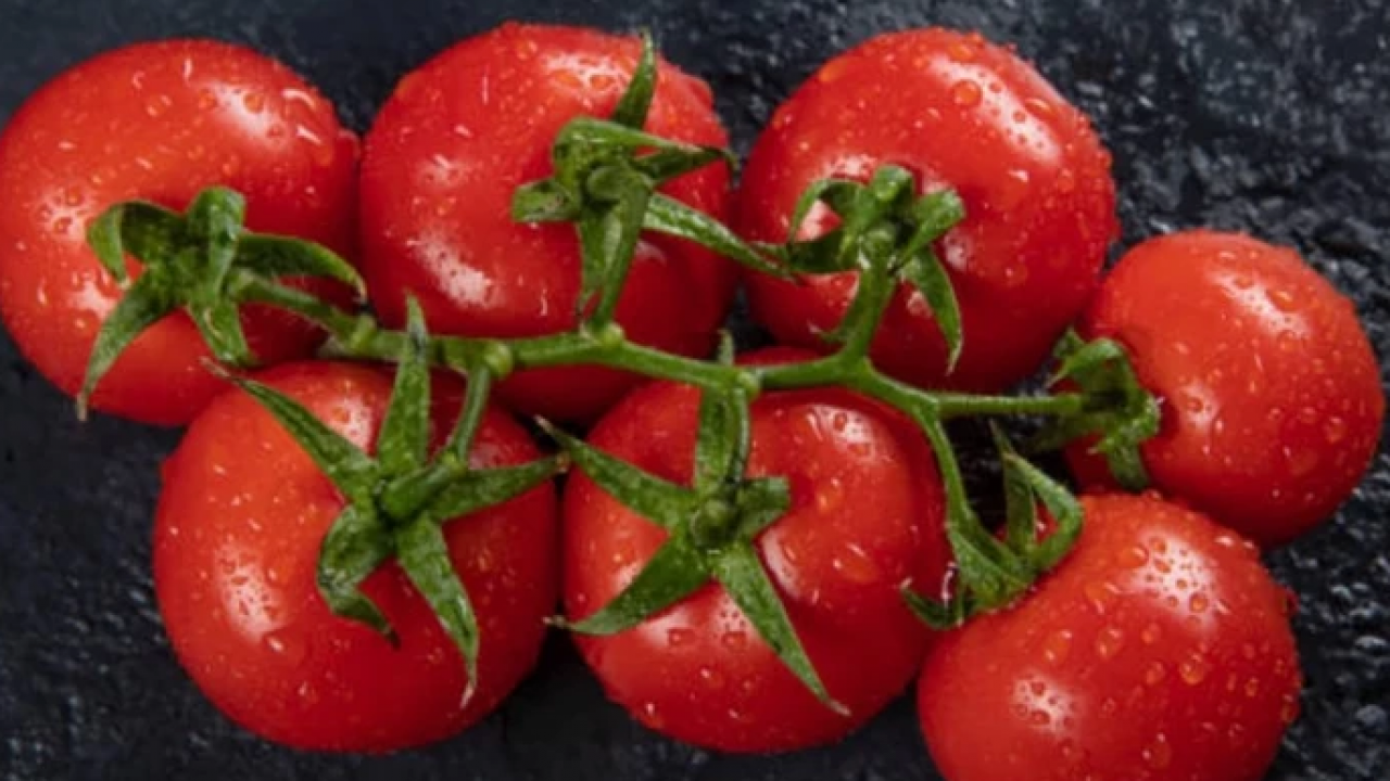 Yaz kış tükettiğimiz o besine dikkat! Bu kış domates yerseniz..