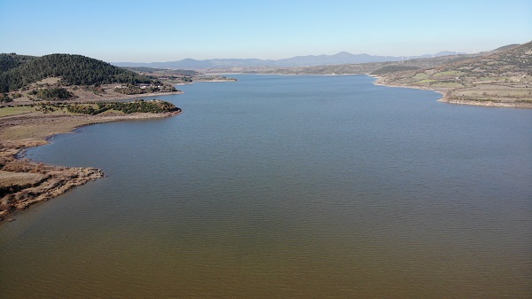 Foto - Yaz mevsiminde su seviyesi yüzde 8'e düşmüştü! Bayramiç Barajı'nda yüzleri güldüren artış
