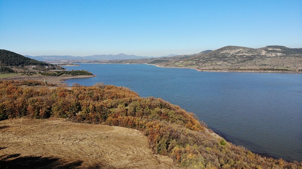 Foto - Yaz mevsiminde su seviyesi yüzde 8'e düşmüştü! Bayramiç Barajı'nda yüzleri güldüren artış