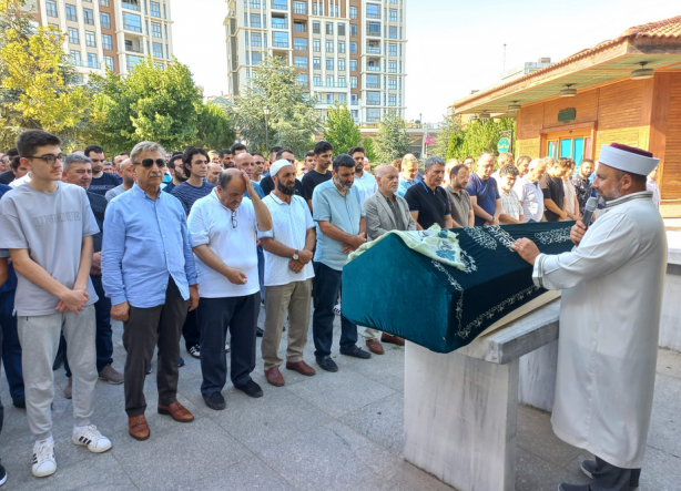Foto - Yazarımız Ahmet Gülümseyen'in anne acısı