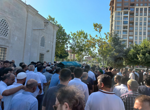 Foto - Yazarımız Ahmet Gülümseyen'in anne acısı