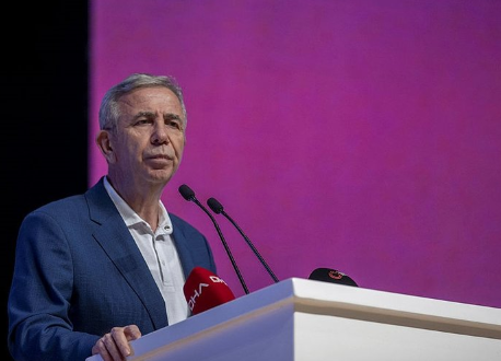 Foto - Yazık çok yazık! Mansur Yavaş'tan yeni skandal Emekliyi yarı yolda bıraktı!