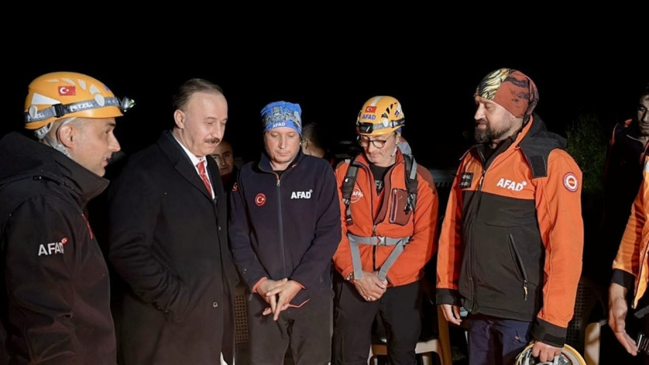 Foto - Yazılı Kanyon'da ecel eceliyle geldi! İHH ekibini taşıyan faciada kahreden detay!