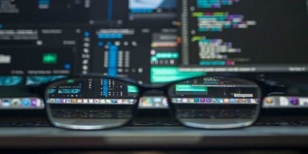 Foto - Yazılımcı ne iş yapar? Yazılımcı olmak için gereken şartlar neler?