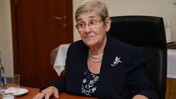 Yazın çok sevilen meyvesiydi! Canan Karatay zararlarını bir bir saydı! Uzak durun…