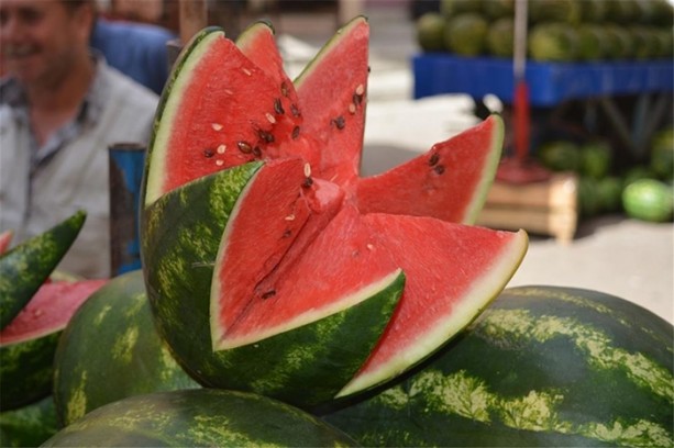 Yazın gözde meyvesi karpuzun yararları