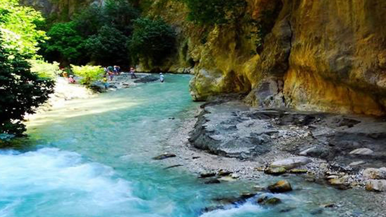 Foto - Yazın kavurucu sıcağından kaçış: Saklıkent’te püfür püfür bir güne ne dersiniz?