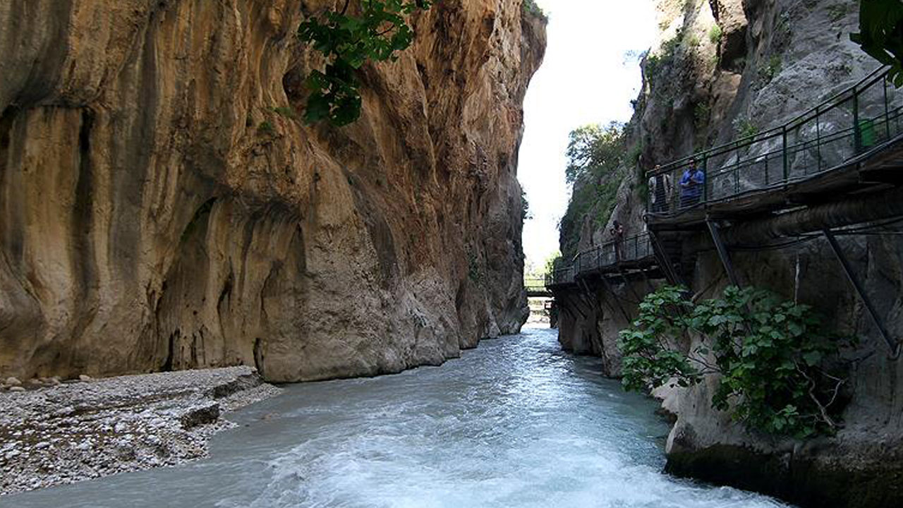 Foto - Yazın kavurucu sıcağından kaçış: Saklıkent’te püfür püfür bir güne ne dersiniz?