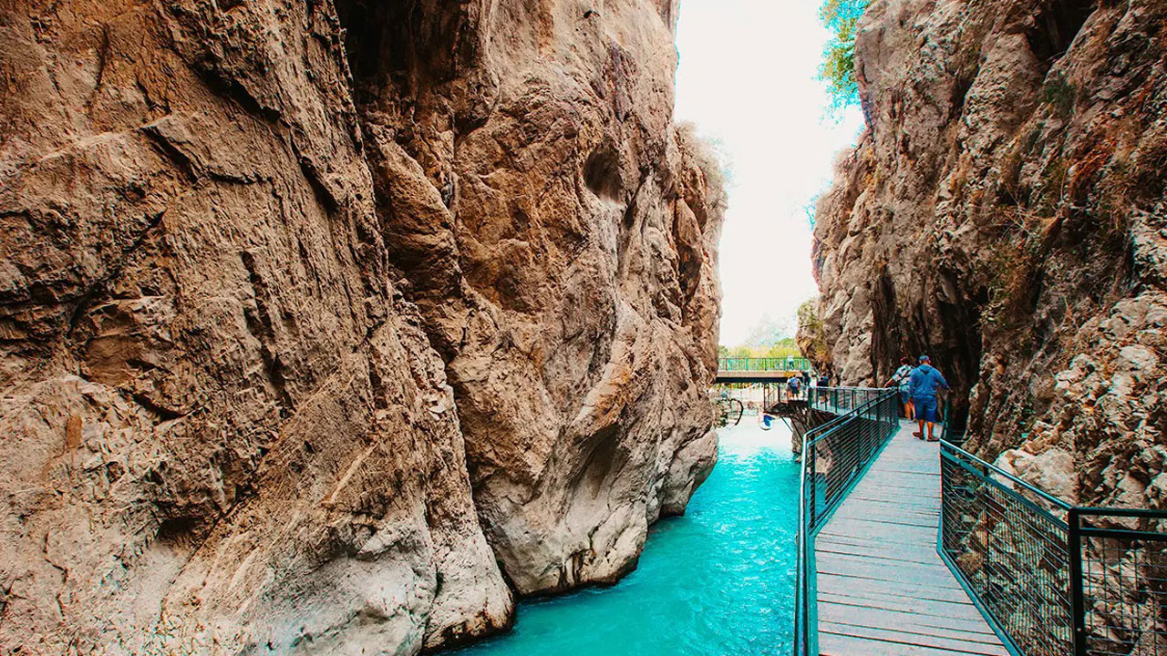 Foto - Yazın kavurucu sıcağından kaçış: Saklıkent’te püfür püfür bir güne ne dersiniz?