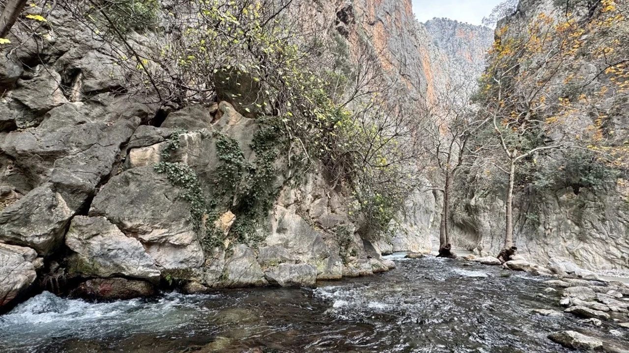 Foto - Yazın kavurucu sıcağından kaçış: Saklıkent’te püfür püfür bir güne ne dersiniz?
