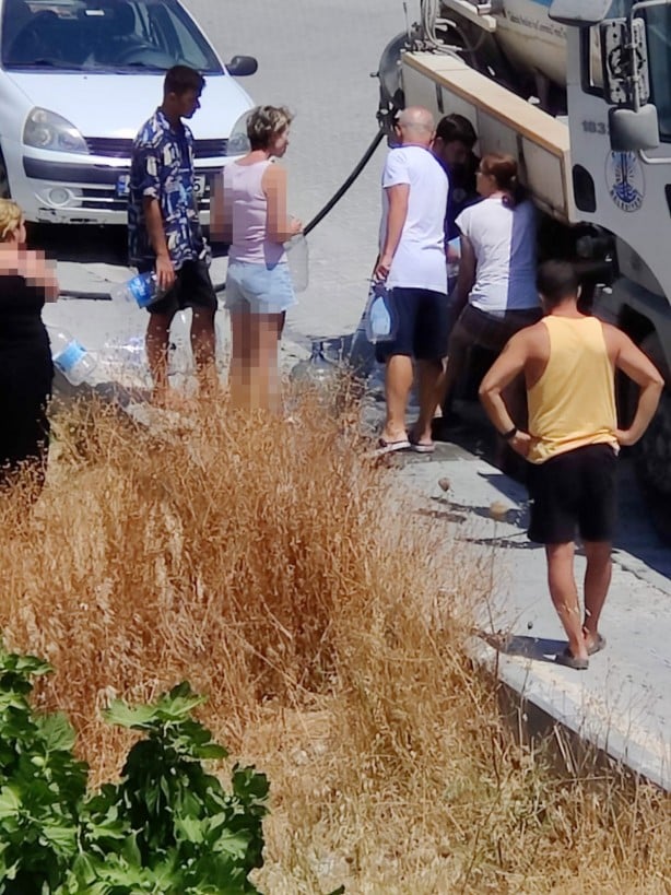 Foto - Yazın ortasında yaşananlara bakın! İzmir Dikili’de 90’lı yıllara dönüş