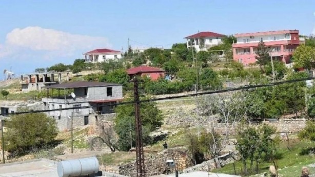 Foto - Yazları 9, kışları 20 ailenin yaşadığı bu köyden petrol fışkırıyor!
