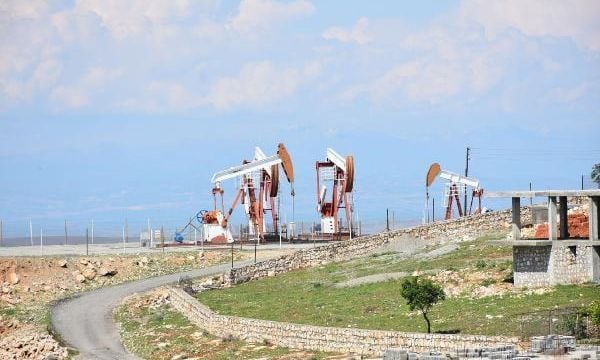 Foto - Yazları 9, kışları 20 ailenin yaşadığı bu köyden petrol fışkırıyor!