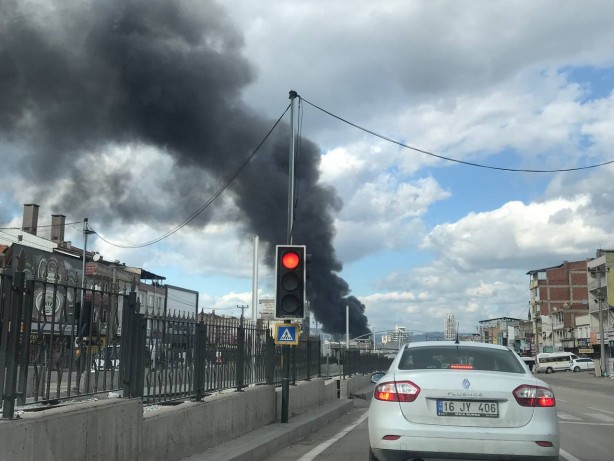 Foto - Yedek parça dükkanında korkutan yangın