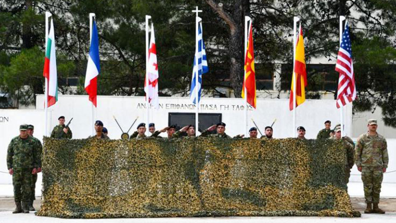 Foto - Yedi ülke 12 bin asker Türkiye'ye karşı harekete geçti: Savaş uçakları havalandı, tanklar ileriyor