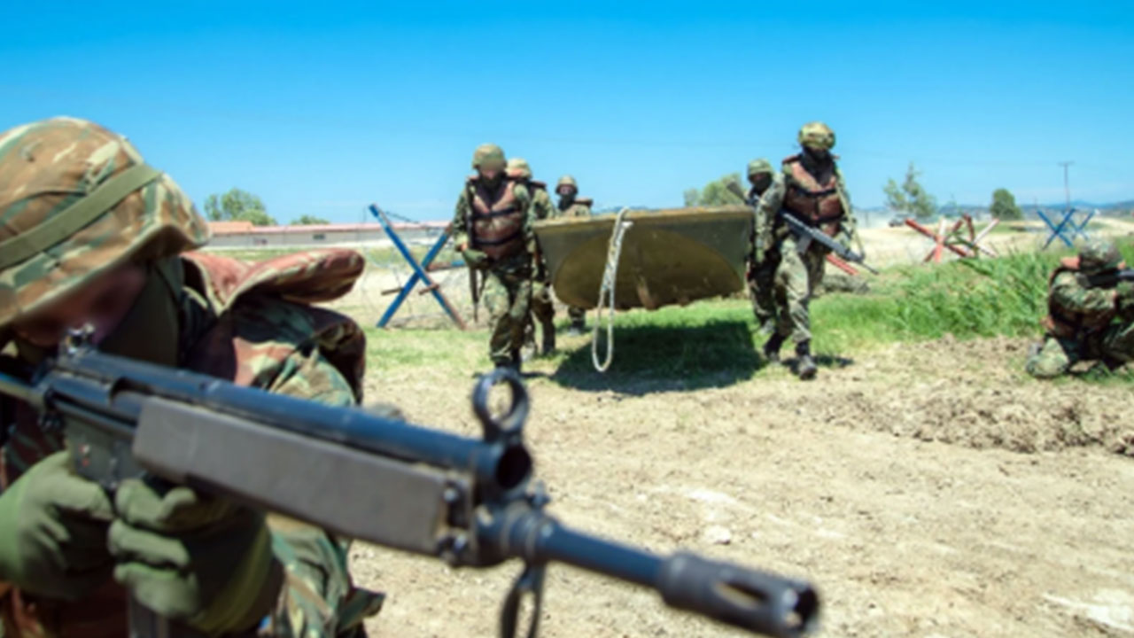 Foto - Yedi ülke 12 bin asker Türkiye'ye karşı harekete geçti: Savaş uçakları havalandı, tanklar ileriyor