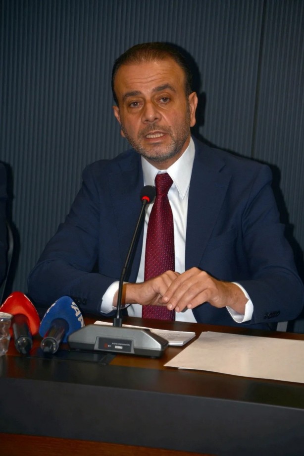 Foto - Yeğenlerini belediyeye alan CHP’li başkana tepkiler çığ gibi!