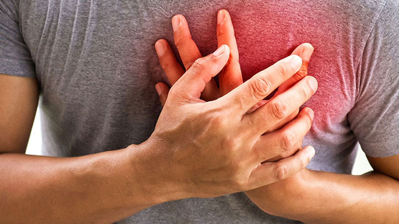 Yemeden önce 2 kere düşünün! Kalp krizini tetikleyen besinler açıklandı