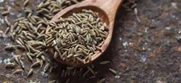 Foto - Yemeğe bir kaşık atmak yetiyor! Faydaları saymakla bitmiyor