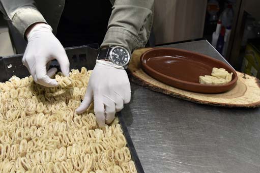 Foto - Yemek için kilometrelerce yol geliyorlar! Siparişlere yetişemiyorlar