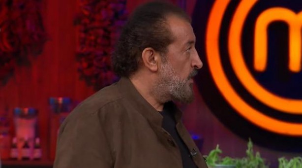Foto - Yemek mi yapıyorsunuz şov mu? Mehmet Şef sinirden kaşık fırlattı!