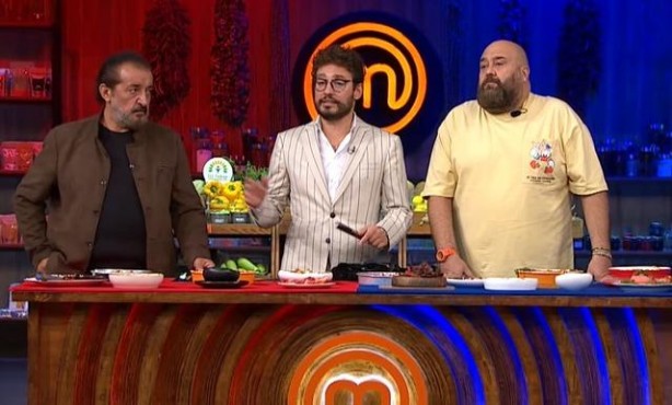 Foto - Yemek mi yapıyorsunuz şov mu? Mehmet Şef sinirden kaşık fırlattı!