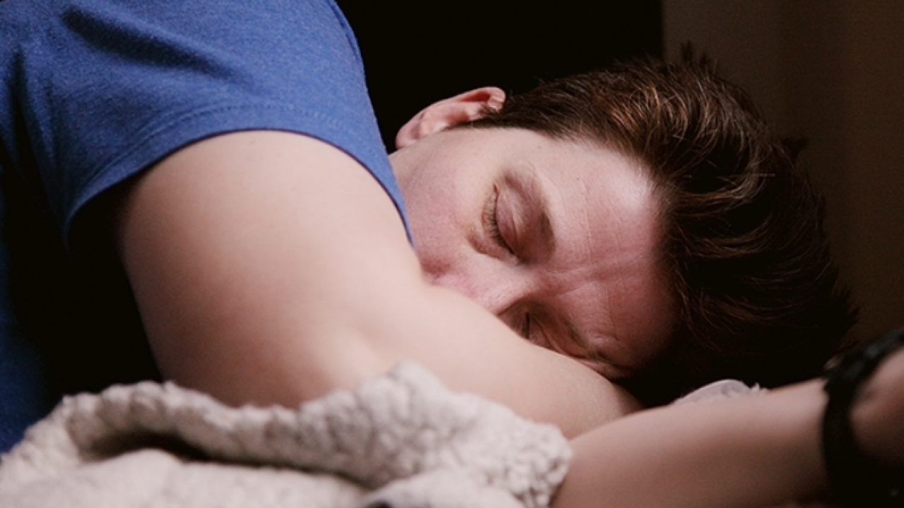 Foto - Yemek yerken yorgun olanları ilgilendiriyor! Yemek yedikten sonra kendinizi halsiz ,uykulu mu hissediyorsunuz? 