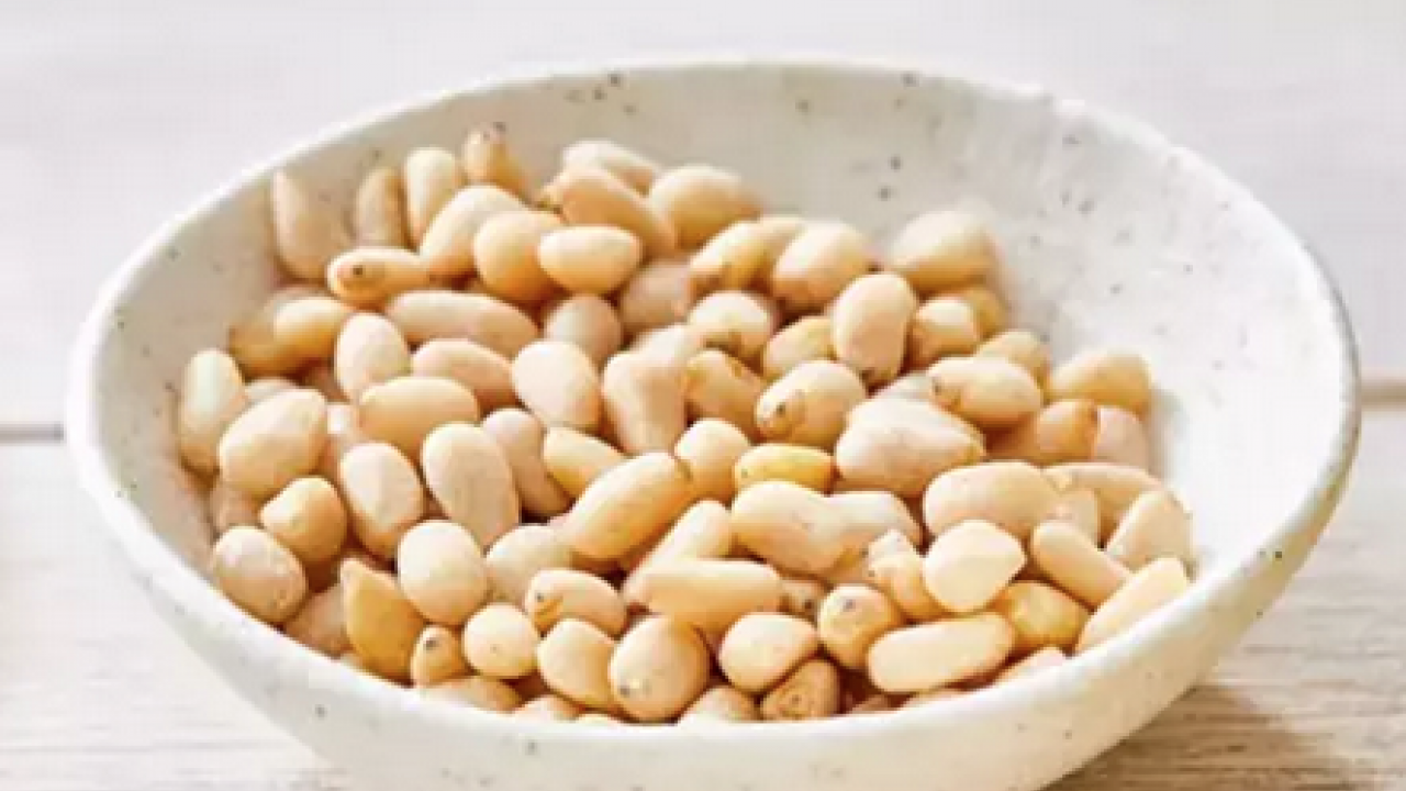 Yemeklerin içerisine bir avuç ekleyin! Yüzyıllardır yemeklerde kullanılıyor: Kolesterolü damardan kazıyor ve...