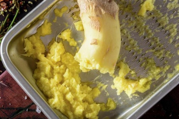 Foto - Yemeklerine bunları ekleyenler hasta olmuyor! Vücudu zıpkın gibi yapan işte o besin…