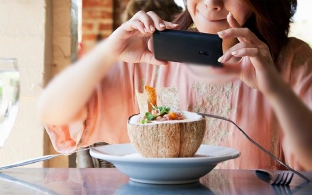 Foto - Yemekte bunları yapmayın!