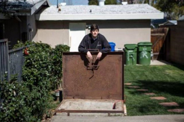 Foto - Yeni aldıkları evin bahçesinde öyle bir şeyle karşılaştılar ki!