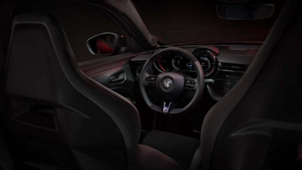 Foto - Yeni araba modelinin adı ülkeyi karıştırdı! Apar topar değiştirdiler