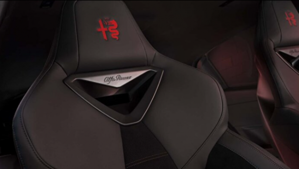 Foto - Yeni araba modelinin adı ülkeyi karıştırdı! Apar topar değiştirdiler