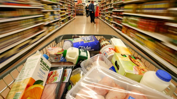 Yeni asgari ücretle market hesabı! Hangi üründen kaç tane alınıyor?