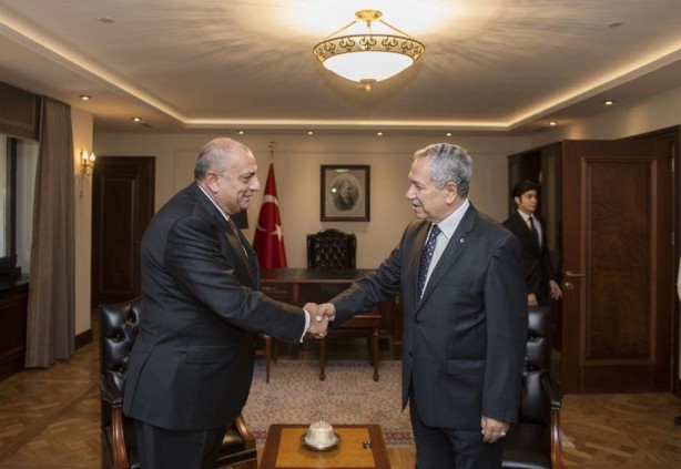 Yeni bakanlar görevlerini teslim alıyor
